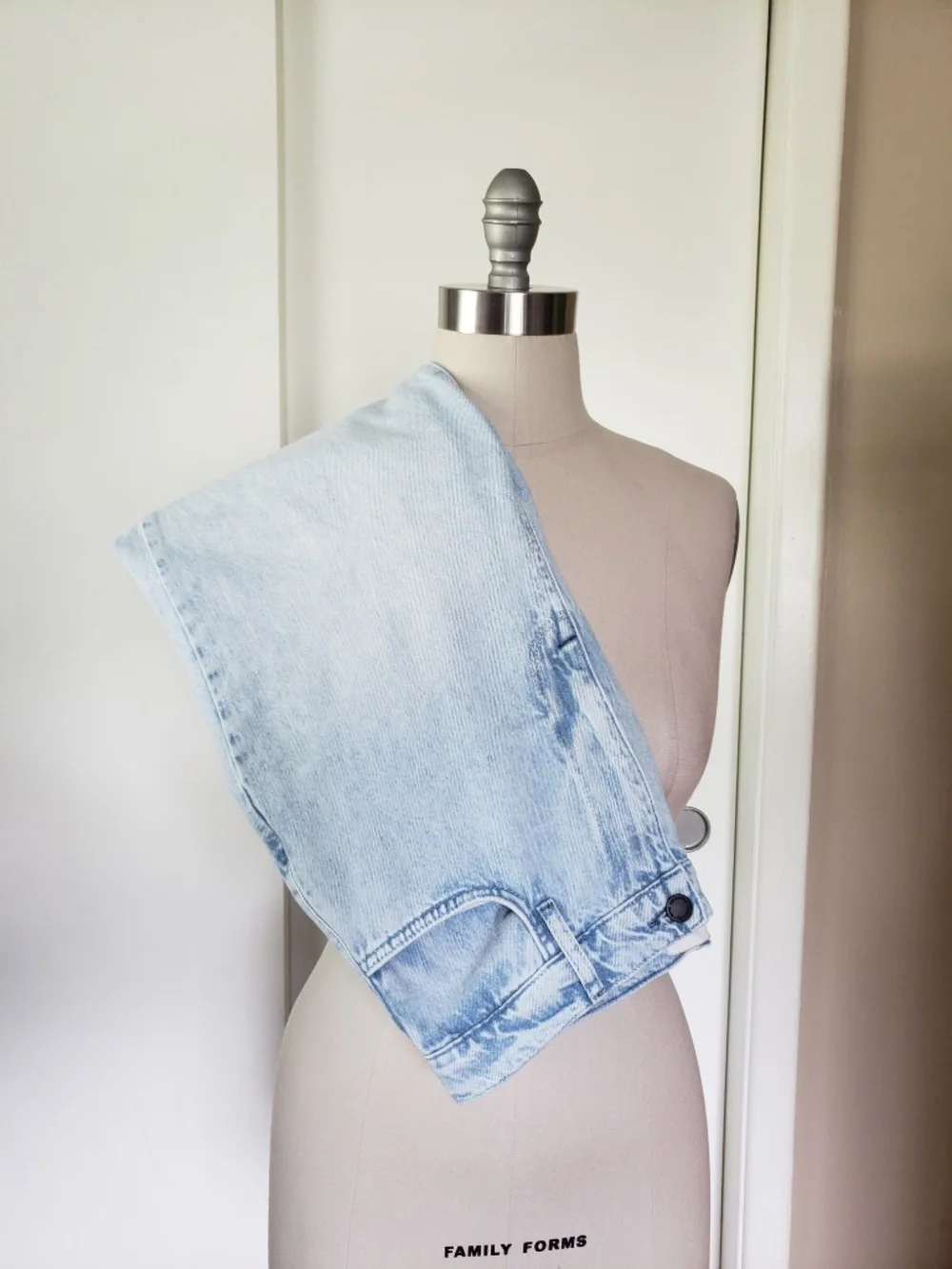 Triarchy Rise and Style Denim Jeans Size 28
